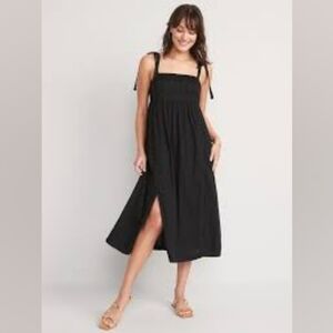 🍍NWT!! Old Navy Tie Strap Midi Dress